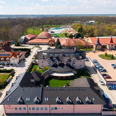 Spa & Wellness Hotel Orchidea Veľký Meder Eksteriør billede