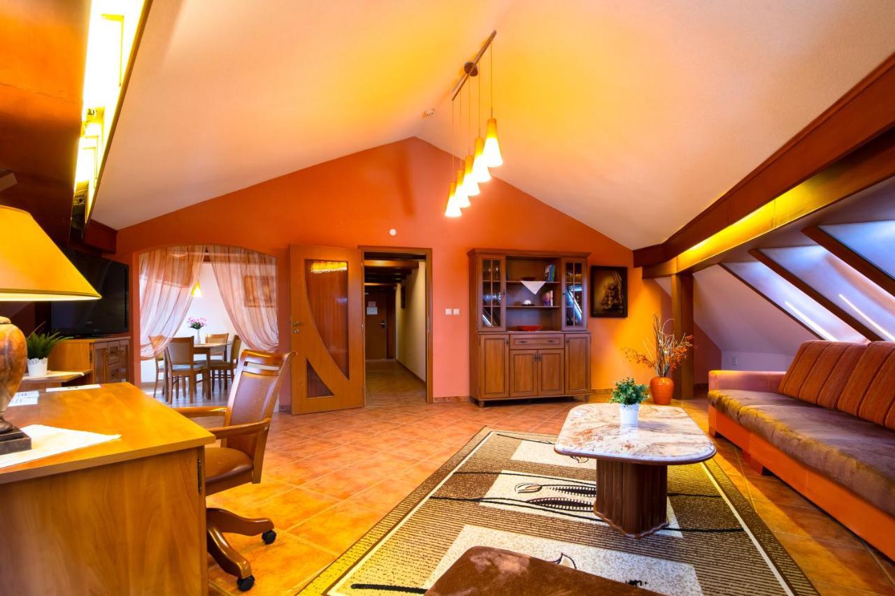 Spa & Wellness Hotel Orchidea Veľký Meder Eksteriør billede
