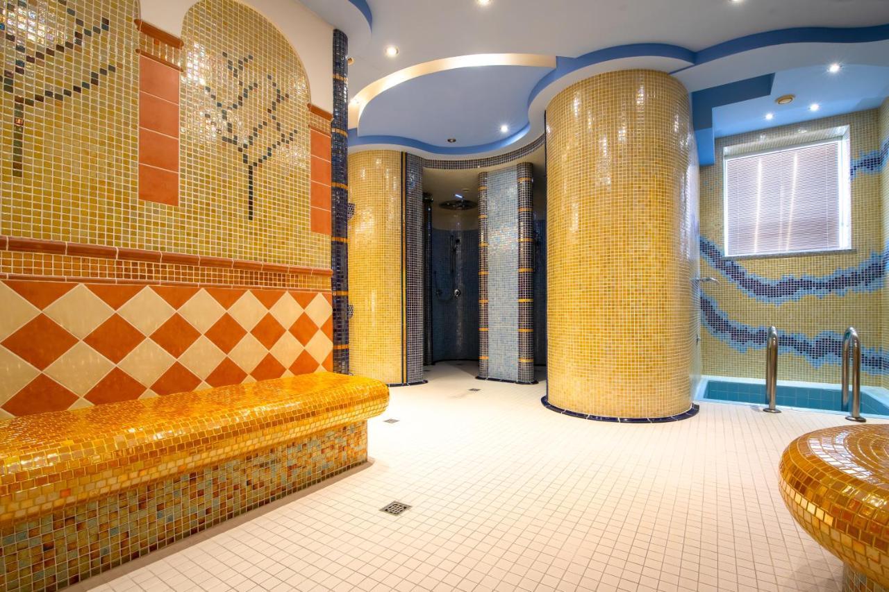 Spa & Wellness Hotel Orchidea Veľký Meder Eksteriør billede