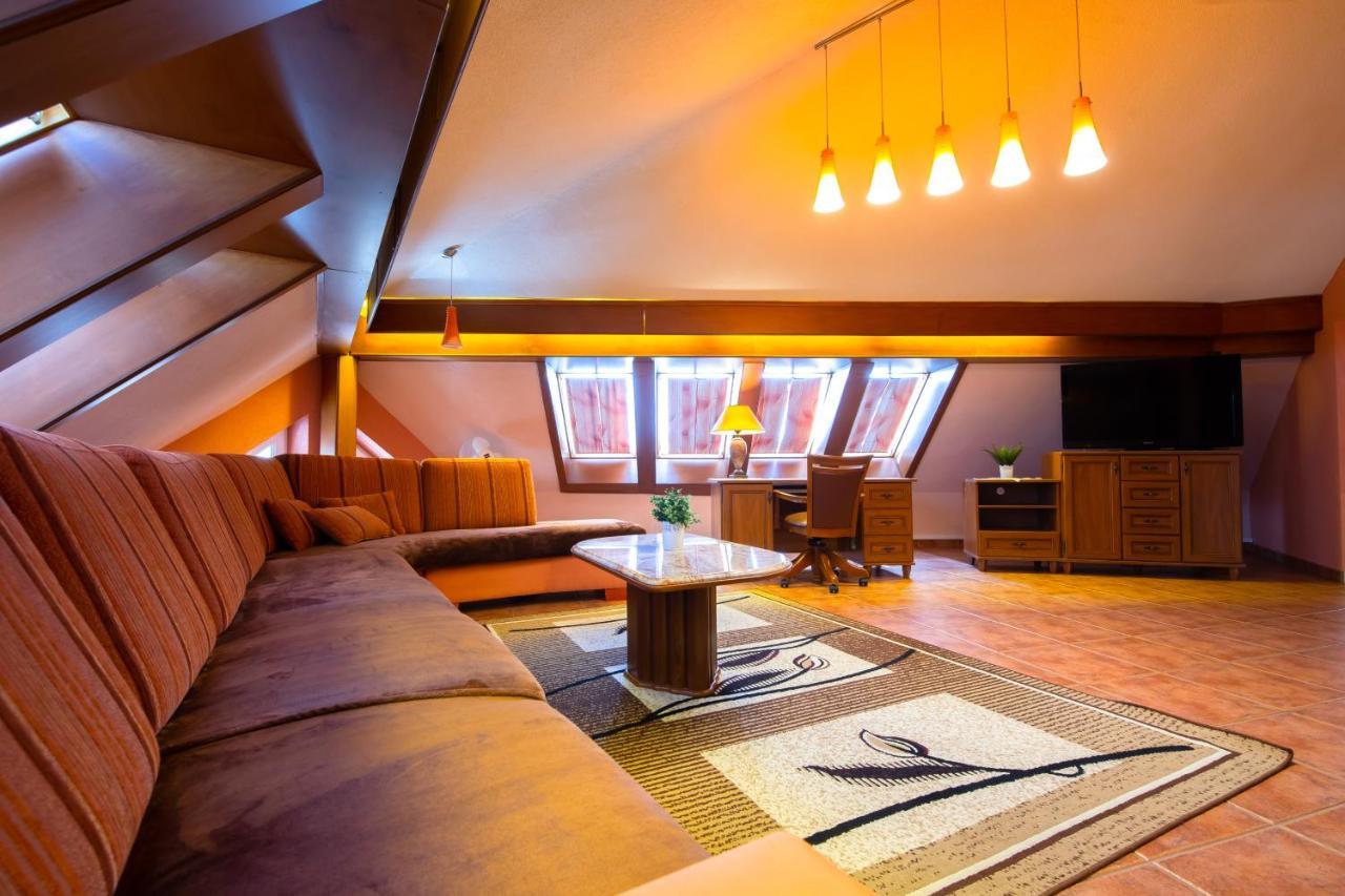 Spa & Wellness Hotel Orchidea Veľký Meder Eksteriør billede