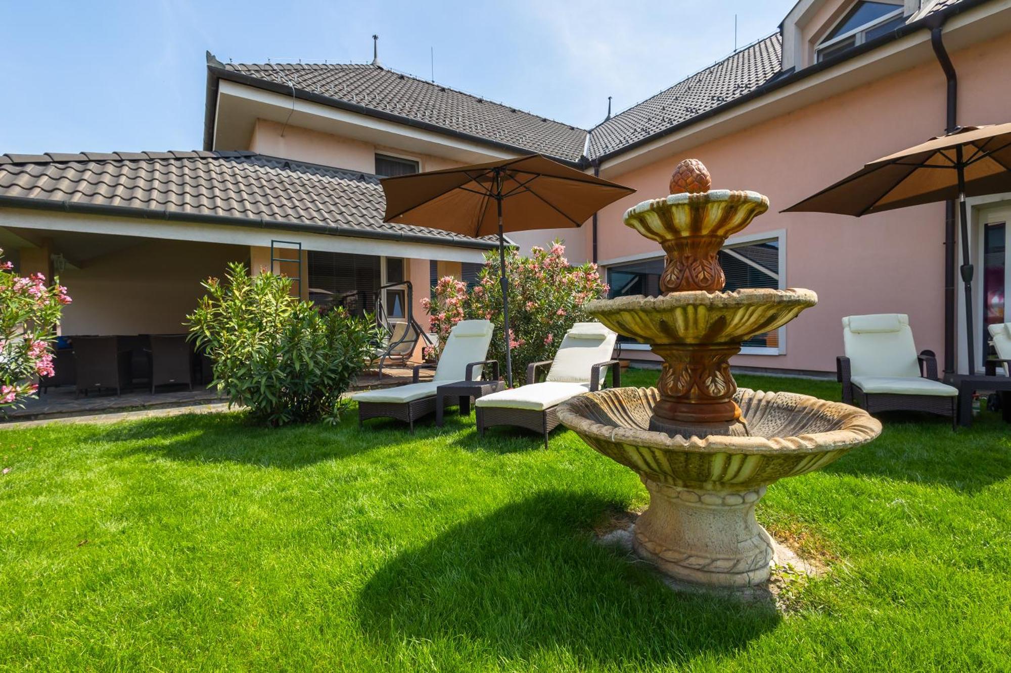Spa & Wellness Hotel Orchidea Veľký Meder Eksteriør billede