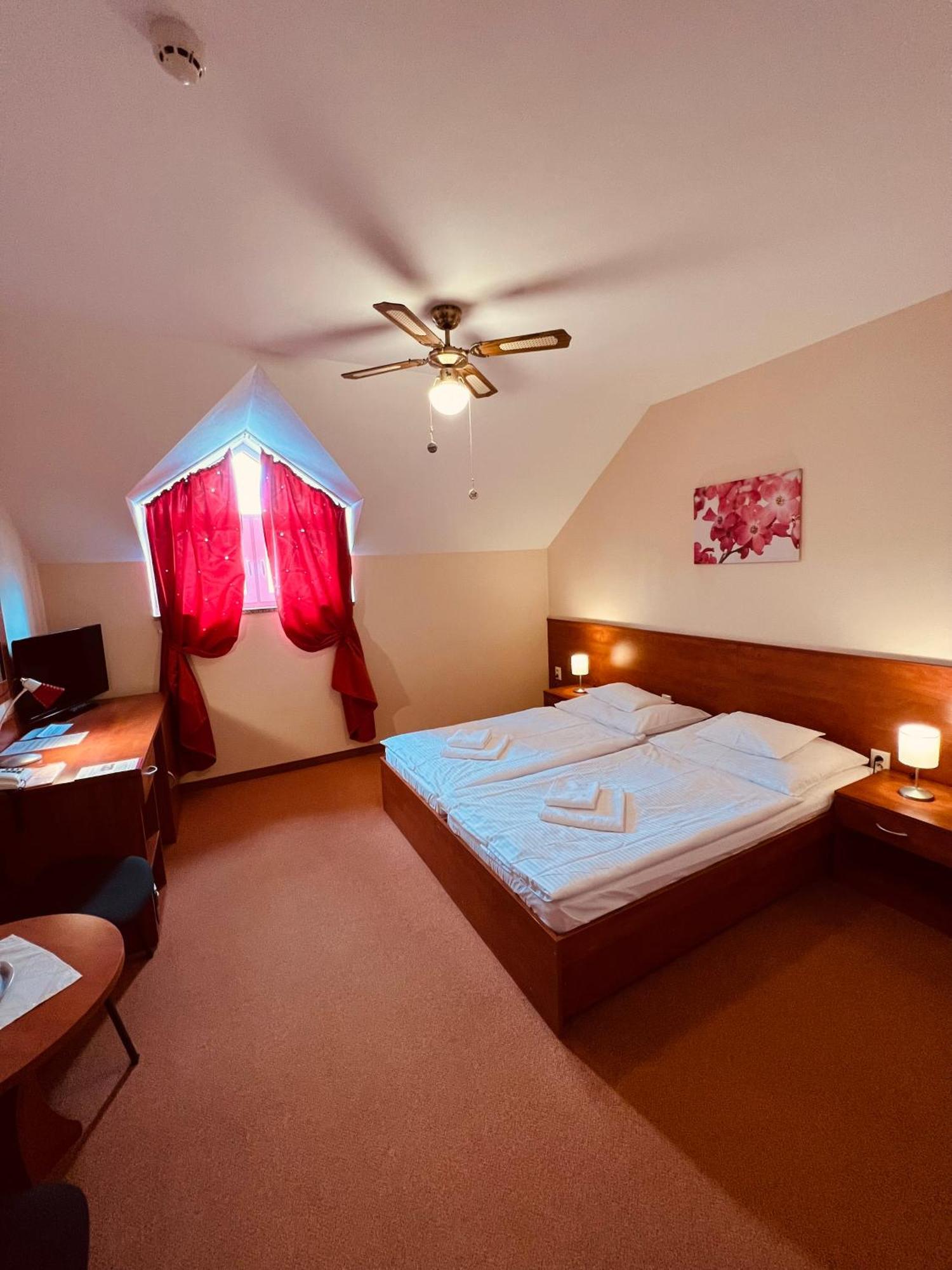 Spa & Wellness Hotel Orchidea Veľký Meder Eksteriør billede